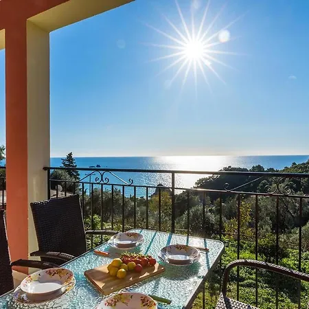 With Swimming Pool And Panorama Sea View - Apartament Pelekas